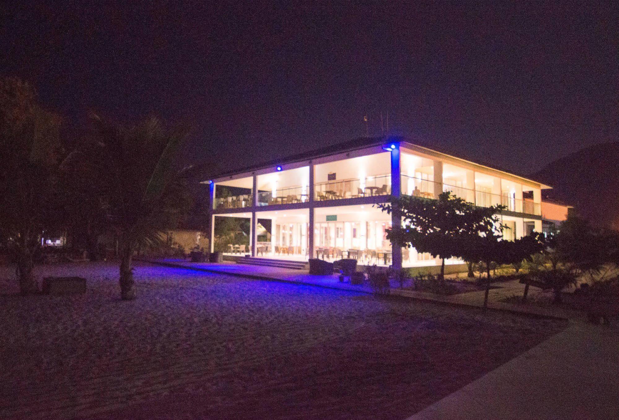The Place Resort At Tokeh Beach Freetown Exteriér fotografie
