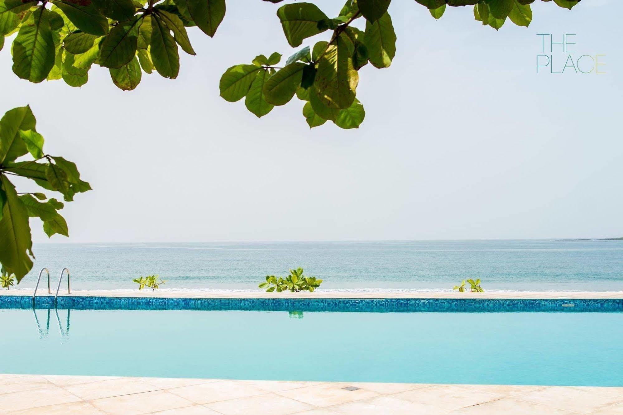The Place Resort At Tokeh Beach Freetown Exteriér fotografie